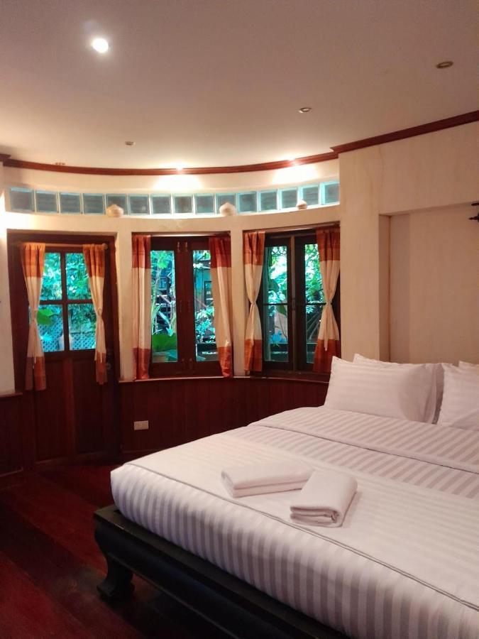 Avara Signature House Hotel Chiang Mai Buitenkant foto