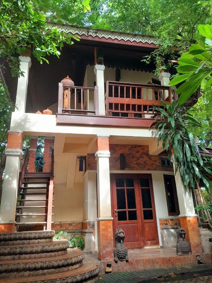 Avara Signature House Hotel Chiang Mai Buitenkant foto